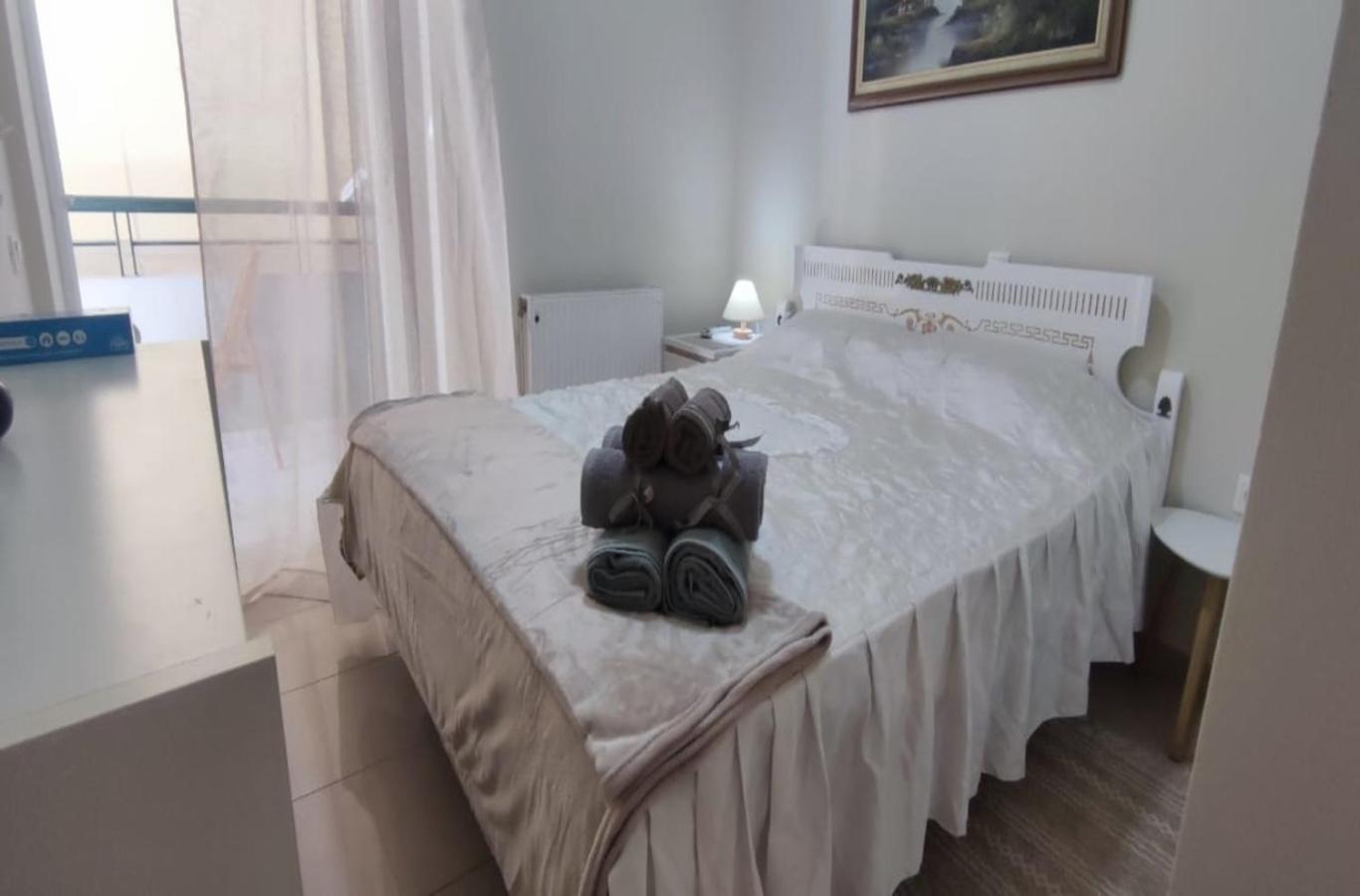 Apartment In A Quiet Location. Athene Buitenkant foto